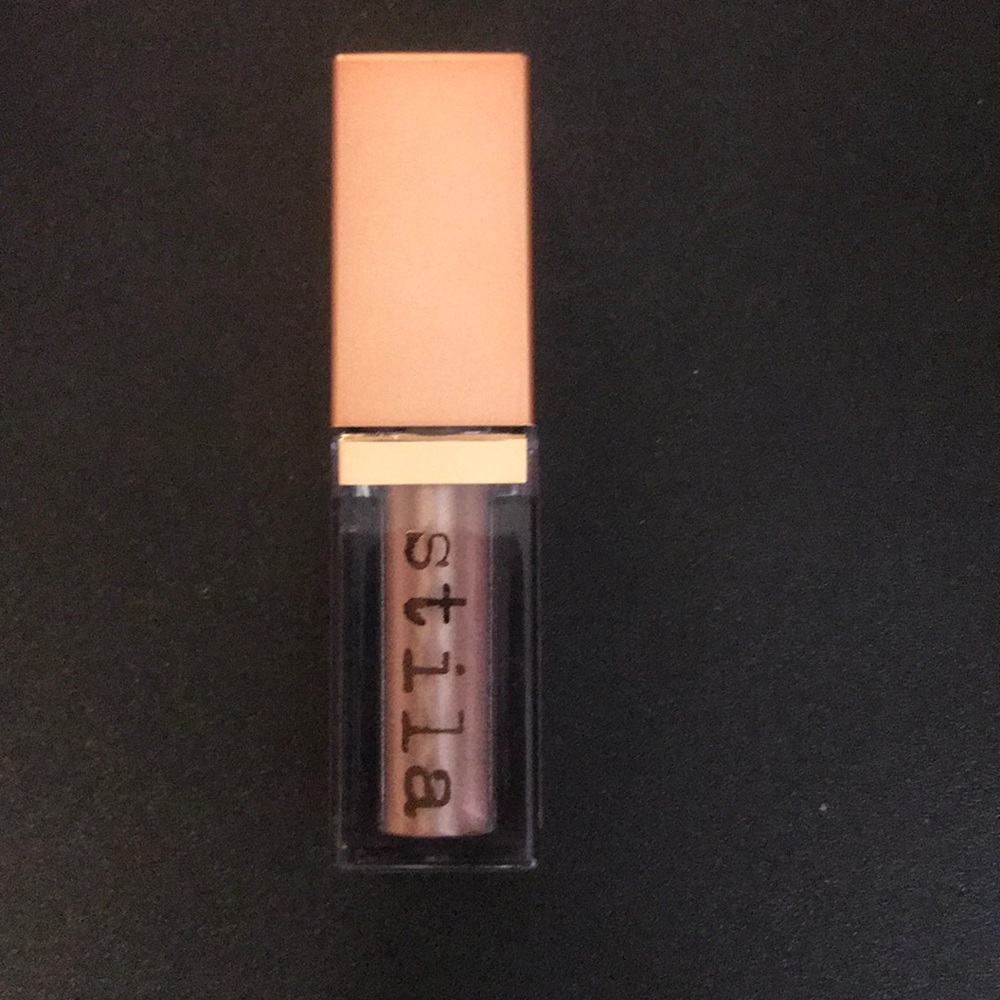 Stila Shimmer and Glow in Boheme.